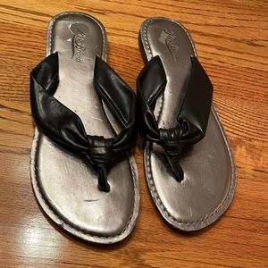 Lucky Brand Leather Thong Sandals. Size 7.5  Black